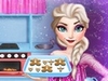 Эльза готовит печенье